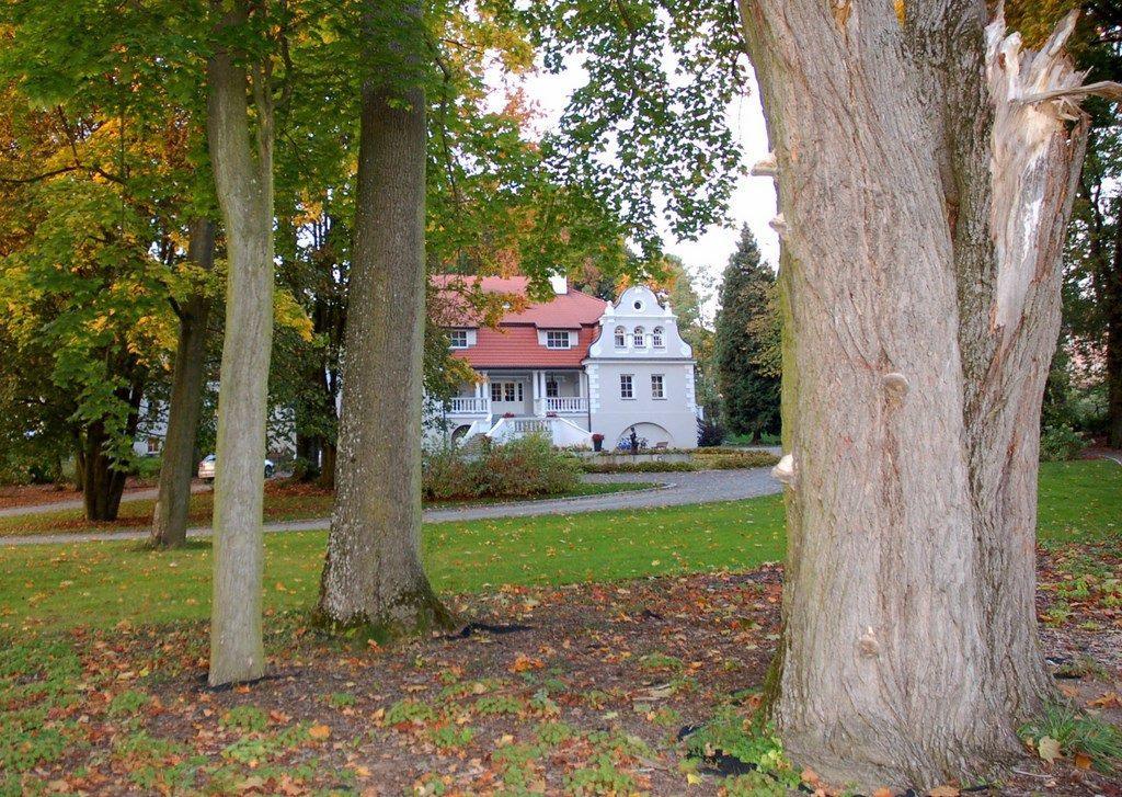 Dwor Sanna Hotel Wierzchowiska Exterior foto